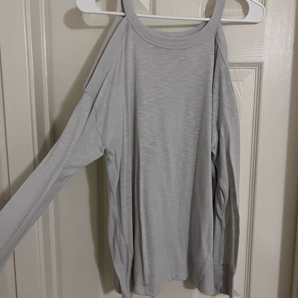 American Eagle tee sweater